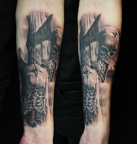 Tattoos - HIDE N SEEK - 101987